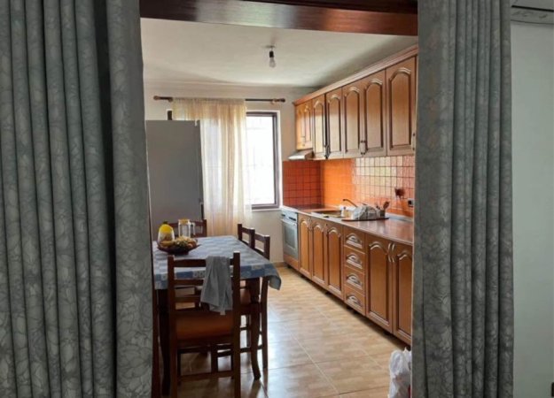 Tirane, shitet apartament 2+1 Kati 2, 80 m² 125.000 € (RRUGA E DIBRES)