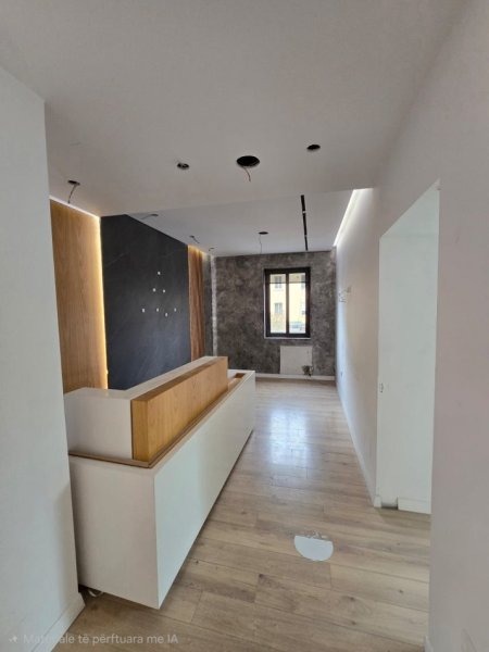 Tirane, jepet me qera ambjent biznesi , 85 m² 1.500 € (RRUGA DURRESIT)