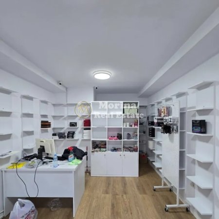 Tirane, shitet ambjent biznesi Kati 1, 23 m² 120.000 € (Sheshi Willson)