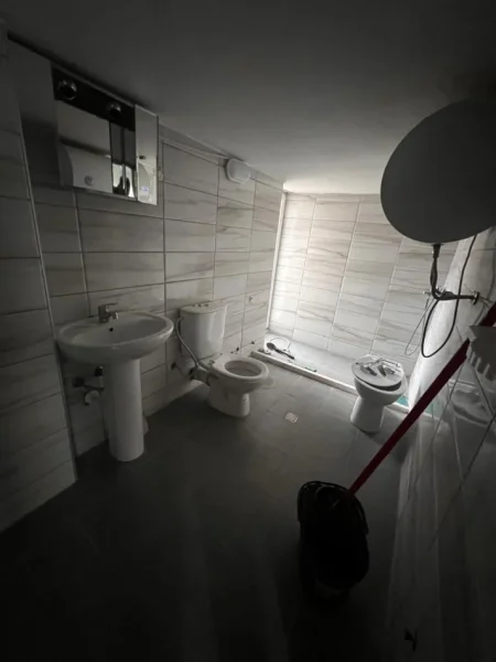 Tirane, shitet apartament 1+1 Kati 1, 69 m² 140.000 € (Tregu Elektrik)