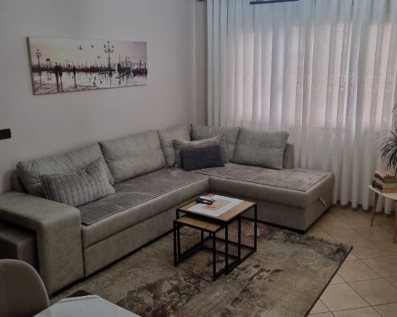 Tirane, jepet me qera apartament 1+1+Aneks+Ballkon Kati 2, 75 m² 600 € (rruga e elbasanit , shkolla e baletit)