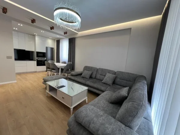 Tirane, jap me qera apartament 2+1+Ballkon Kati 3, 108 m² 1000 € (Kompleksi FZ)