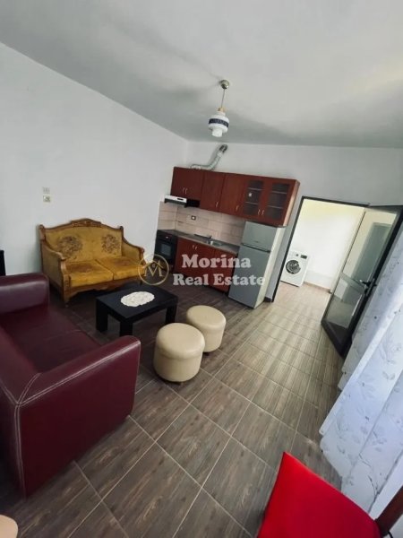 Tirane, jepet me qera shtepi 1+1 Kati 1, 55 m² 300 € (Don Bosko)