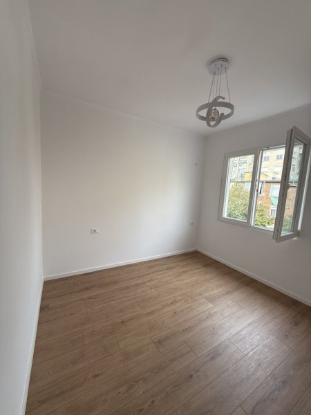 Tirane, shitet apartament 2+1 Kati 4, 73 m² 168.000 € (Rruga Mine Peza)