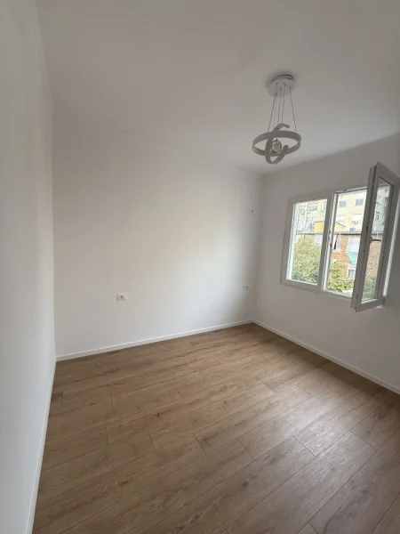 Tirane, shitet apartament 2+1 Kati 4, 73 m² 168.000 € (Rruga Mine Peza)