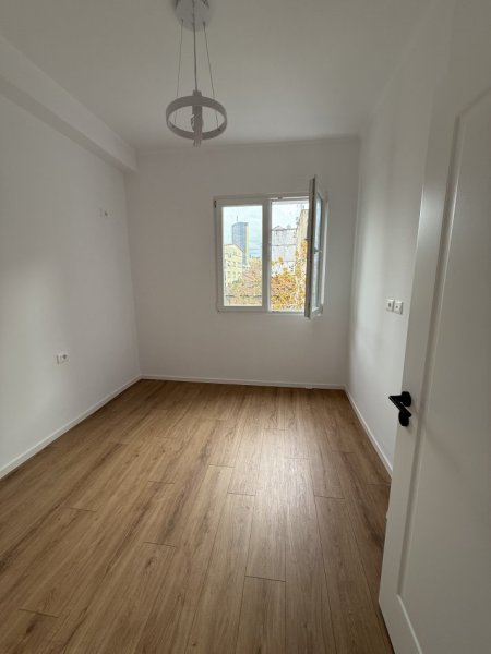 Tirane, shitet apartament 2+1 Kati 4, 73 m² 168.000 € (Rruga Mine Peza)