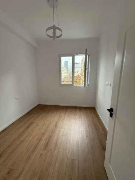 Tirane, shitet apartament 2+1 Kati 4, 73 m² 168.000 € (Rruga Mine Peza)
