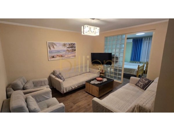 Tirane, jepet me qera 2+1 , 80 m² 850 € (Myslym Shyri)