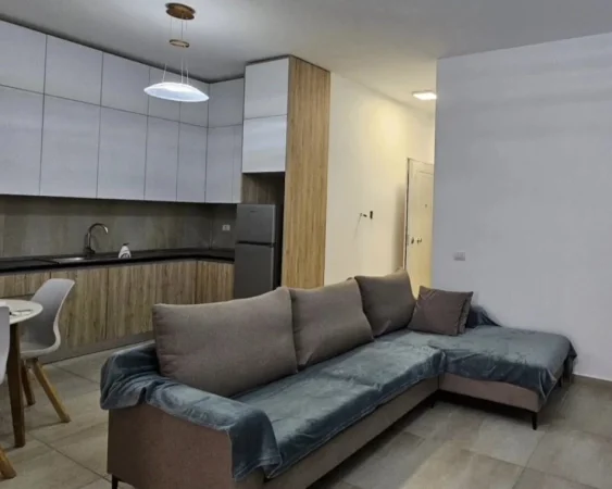 Tirane, jepet me qera apartament 1+1+Aneks+Ballkon Kati 2, 63 m² 500 € (kopshti botanik , liqeni i thate , kopshti zoologjik)
