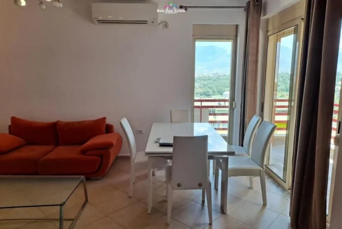 Tirane, jepet me qera apartament 2+1+Ballkon Kati 4, 110 m² 850 € (Rruga Peti)