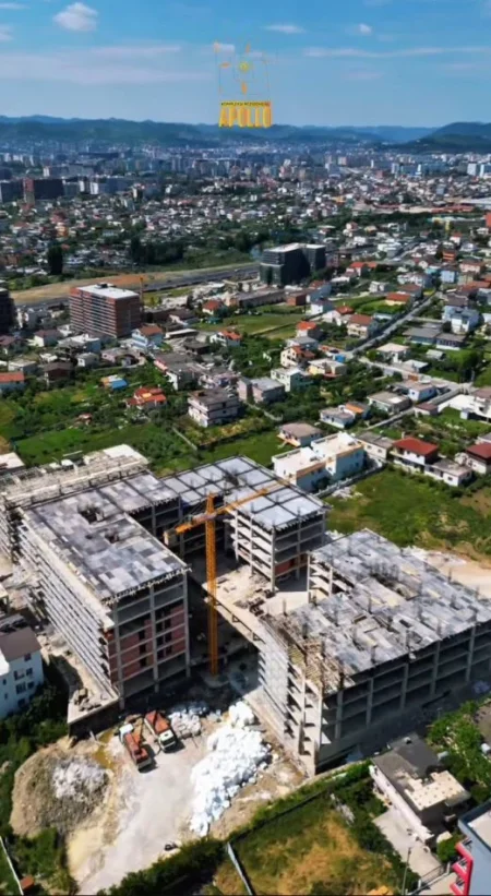 Tirane, shes apartament 1+1+Ballkon Kati 2, 79 m² 93.000 € (Rezidenca Apollo)