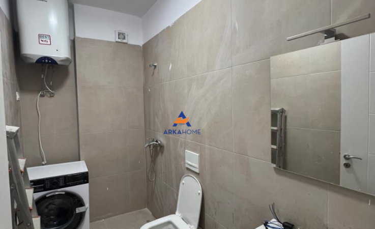 Tirane, jepet me qera apartament 1+1+Ballkon Kati 2, 58 m² 470 € (RRUGA 5 MAJI)