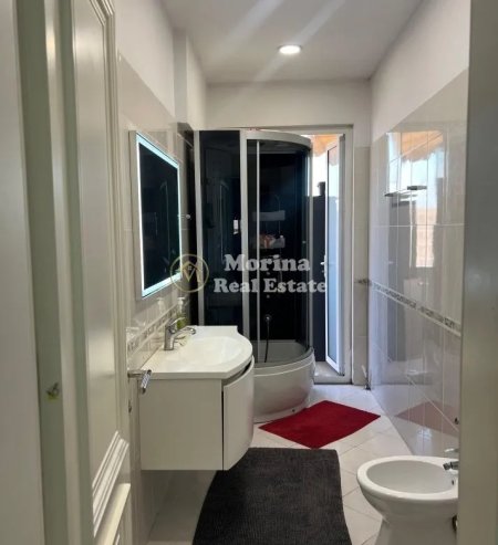 Tirane, jepet me qera apartament 2+1 Kati 8, 120 m² 550 € (Rruga Astrit Losha)