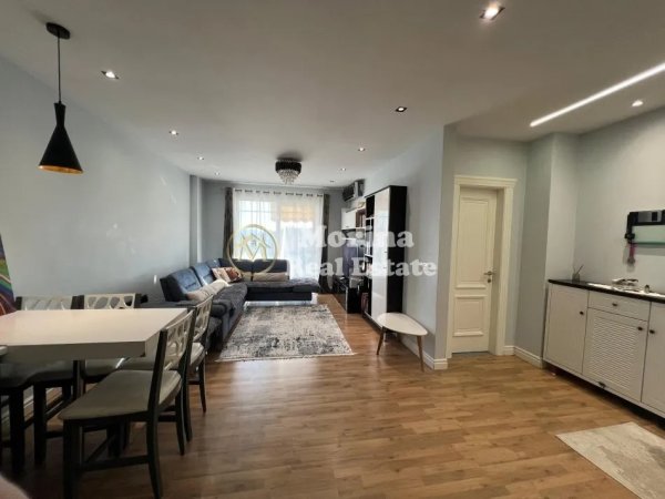 Tirane, jepet me qera apartament 2+1 Kati 8, 120 m² 550 € (Rruga Astrit Losha)
