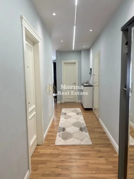 Tirane, jepet me qera apartament 2+1 Kati 8, 120 m² 550 € (Rruga Astrit Losha)