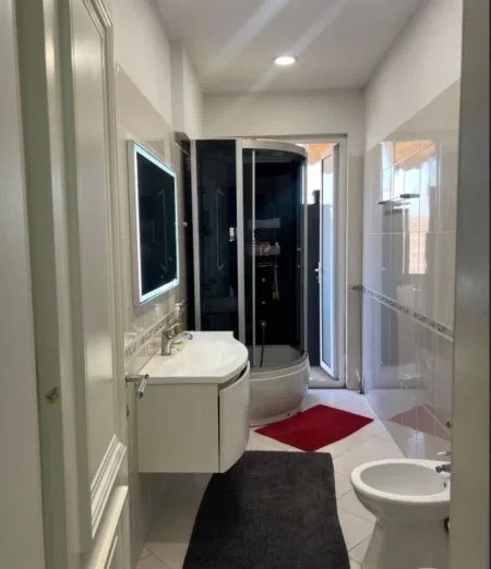 Tirane, jepet me qera apartament 2+1 Kati 8, 70 m² 550 € (ASTIR)