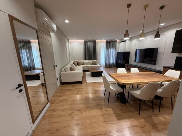 Tirane, jepet me qera apartament 2+1 Kati 2, 110 m² 1.700 € (TEG)