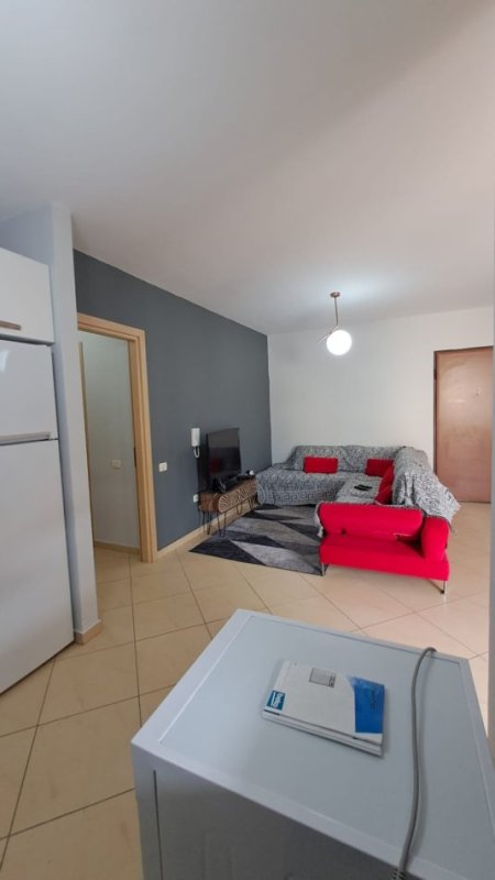 Tirane, jepet me qera apartament 2+1 , 102 m² 650 € (KOPESHTI BOTANIK)
