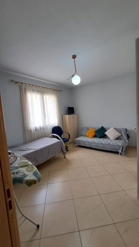 Tirane, jepet me qera apartament 2+1 , 102 m² 650 € (KOPESHTI BOTANIK)