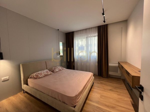 Tirane, shitet 2+1+Ballkon , 107 m² 265.000 € (Ish fusha e aviacionit)