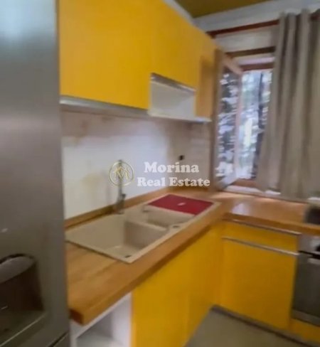 Tirane, jepet me qera apartament 1+1 Kati 1, 70 m² 350 € (Rruga Xhanfize Keko)