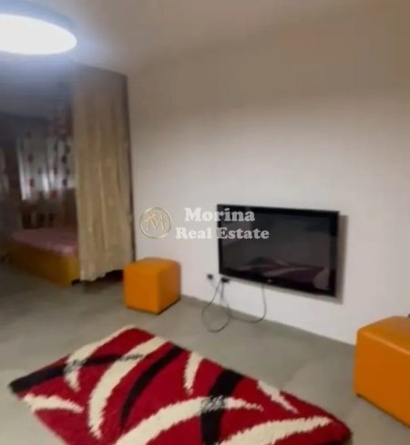 Tirane, jepet me qera apartament 1+1 Kati 1, 70 m² 350 € (Rruga Xhanfize Keko)