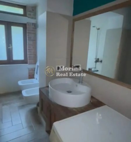 Tirane, jepet me qera apartament 1+1 Kati 1, 70 m² 350 € (Rruga Xhanfize Keko)