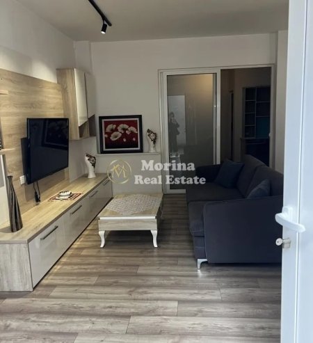 Tirane, jepet me qera apartament 1+1+Aneks Kati 1, 60 m² 500 € (Rruga Myrteza Topi)