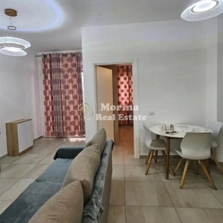 Tirane, jepet me qera apartament 1+1 Kati 2, 63 m² 500 € (Kopshti Botanik)
