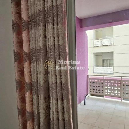 Tirane, jepet me qera apartament 1+1 Kati 2, 63 m² 500 € (Kopshti Botanik)