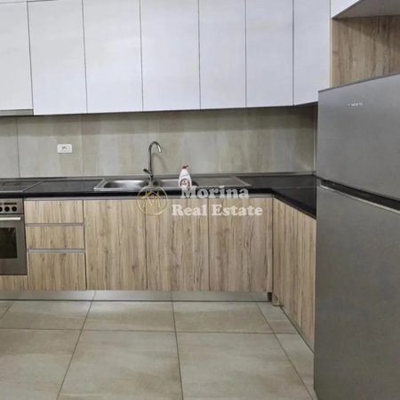 Tirane, jepet me qera apartament 1+1 Kati 2, 63 m² 500 € (Kopshti Botanik)