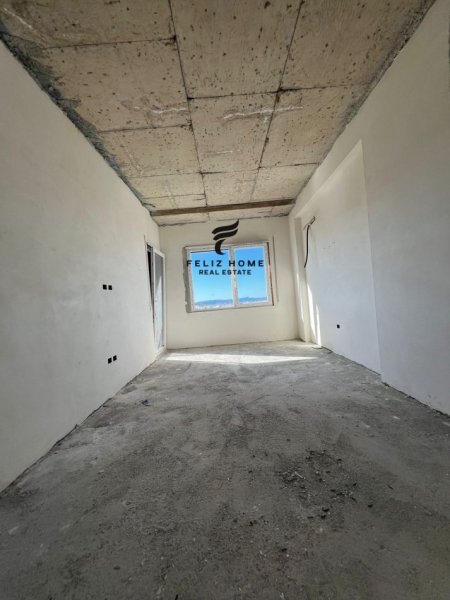 Tirane, shitet apartament 1+1 Kati 10, 53 m² 110.000 € (YZBERISHT)