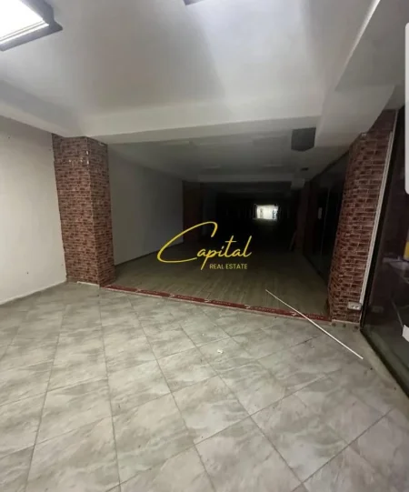 Tirane, jepet me qera ambjent biznesi Kati -1, 150 m² 700 € (21 DHJETORI)