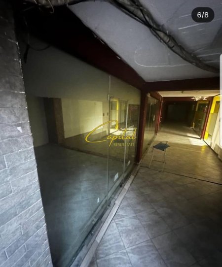 Tirane, jepet me qera ambjent biznesi Kati -1, 150 m² 700 € (21 DHJETORI)