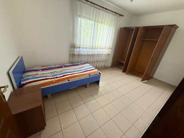 Tirane, jap me qera apartament 3+1+Ballkon Kati 1, 150 m² 600 € (CASA ITALIA)