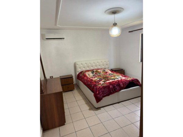 Tirane, jap me qera apartament 3+1+Ballkon Kati 1, 150 m² 600 € (CASA ITALIA)