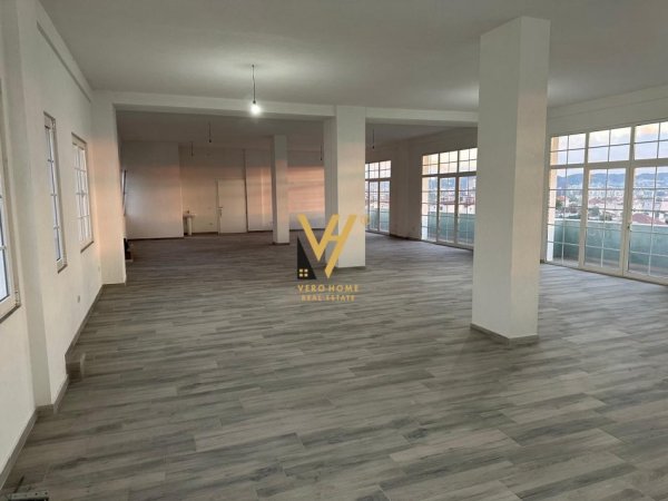 Tirane, jepet me qera ambjent biznesi Kati 0, 250 m² 2.500 € (PASKUQAN)
