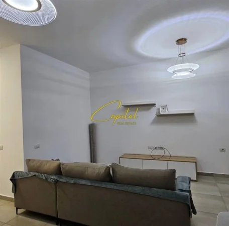 Tirane, jepet me qera apartament 1+1 Kati 2, 64 m² 500 € (KOPSHTI BOTANIK)