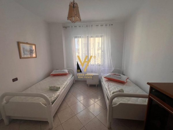 Tirane, jepet me qera apartament 2+1+Ballkon Kati 4, 104 m² 500 € (ASTIR)
