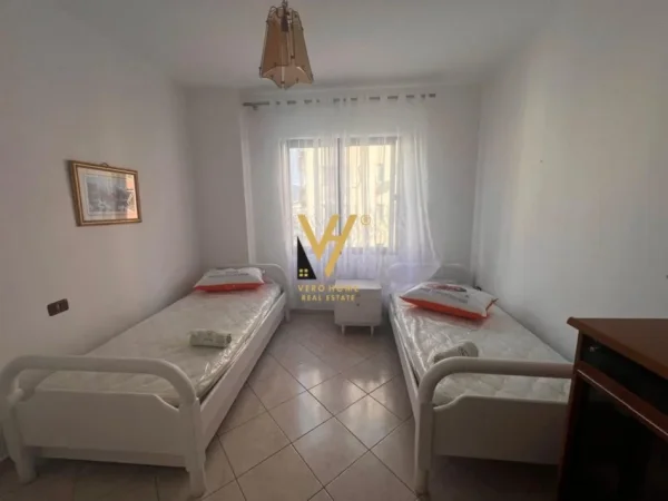 Tirane, jepet me qera apartament 2+1+Ballkon Kati 4, 104 m² 500 € (ASTIR)