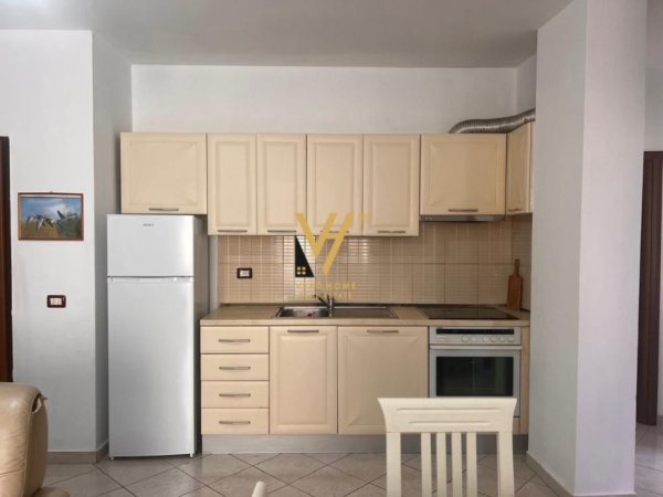 Tirane, jepet me qera apartament 2+1+Ballkon Kati 4, 104 m² 500 € (ASTIR)
