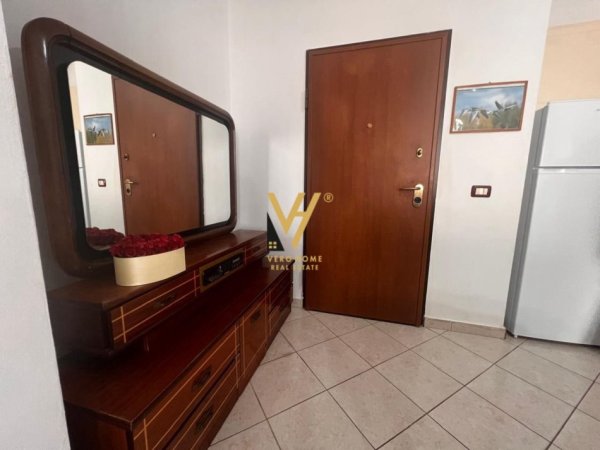 Tirane, jepet me qera apartament 2+1+Ballkon Kati 4, 104 m² 500 € (ASTIR)