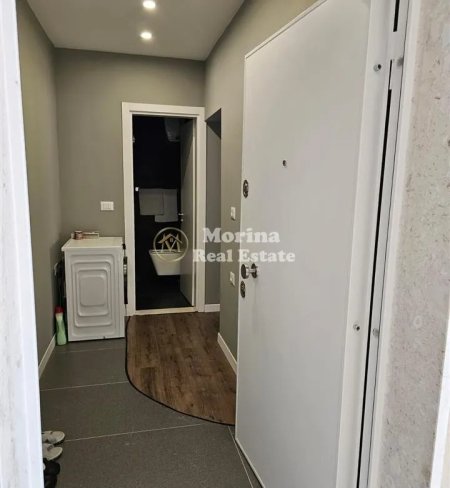 Tirane, jepet me qera apartament 1+1 Kati 1, 55 m² 700 € (Rruga fortuzi)