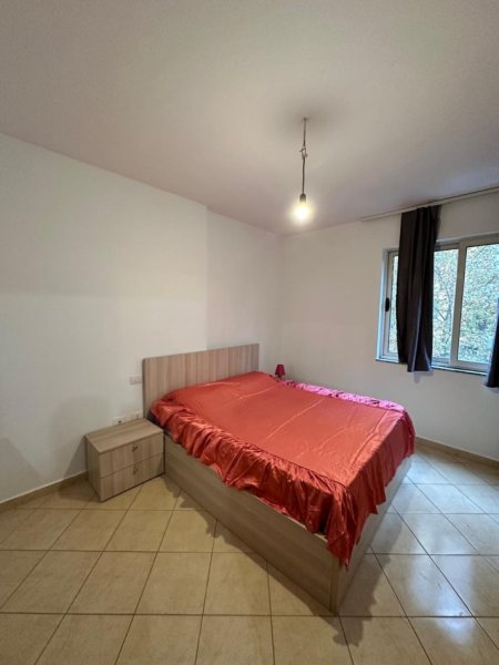 Tirane, jepet me qera apartament 1+1 Kati 2, 60 m² 350 € (Bulevardi Migjeni)