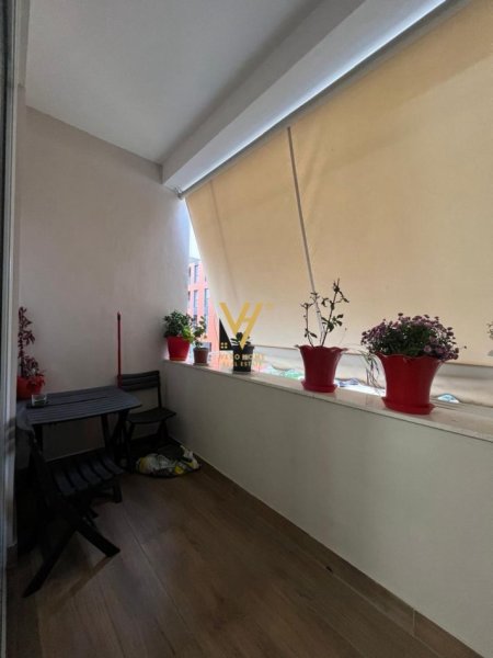 Tirane, jepet me qera apartament 2+1+Ballkon Kati 1, 110 m² 900 € (KOMUNA E PARISIT)