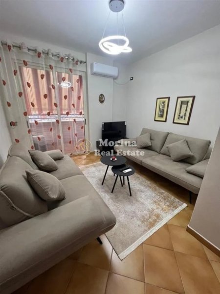 Tirane, jepet me qera apartament 1+1+Ballkon Kati 7, 65 m² 800 € (Rruga Sami Frasheri)