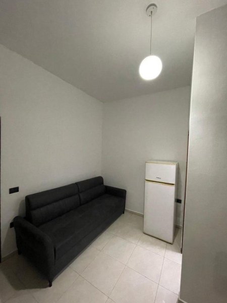 Tirane, jepet me qera apartament 1+1+Ballkon Kati 1, 40 m² 340 € (BULEVARDI I RI)