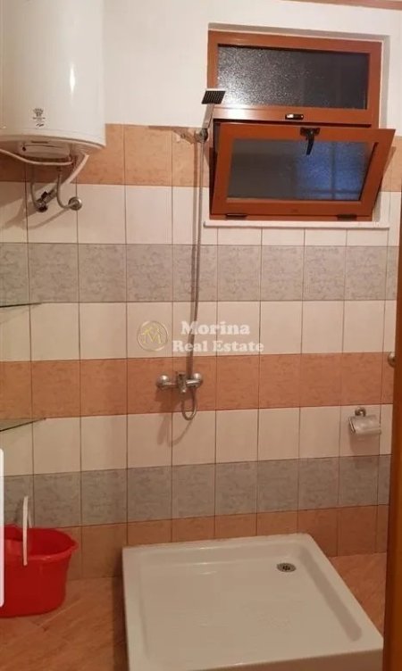 Tirane, jepet me qera shtepi 1+1 Kati 1, 60 m² 320 € (Rruga Zija Kambo)