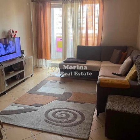 Tirane, jepet me qera apartament 1+1 Kati 4, 70 m² 500 € (Kompleksi Delijorgji)