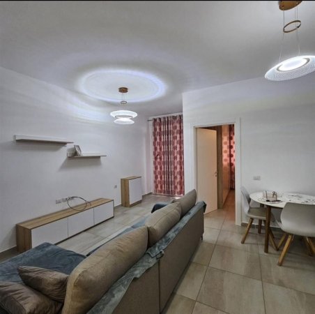 Tirane, jepet me qera apartament 1+1 Kati 2, 63 m² 500 € (KOPSHTI BOTANIK)
